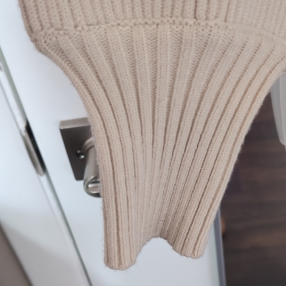 Zara Ivory Ribbed Knit Top - Picture 4 of 5